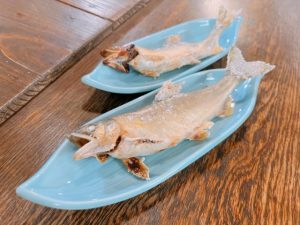 🐟 鮎は本当に石を食べているの?川底の秘密と香魚のおいしさの関係